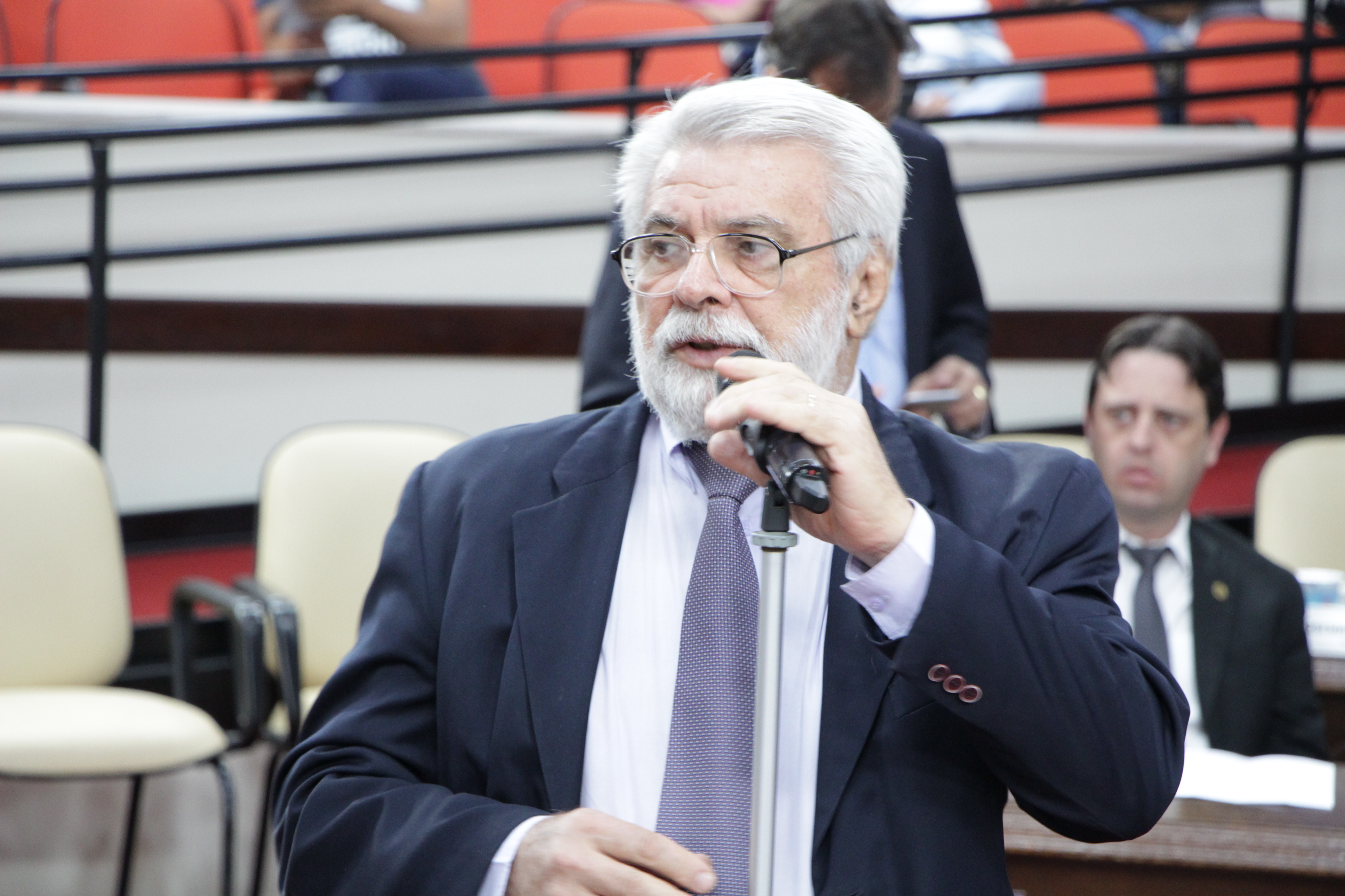 Rillo quer regulamentar funcionamento de Comissões Permanentes da Câmara