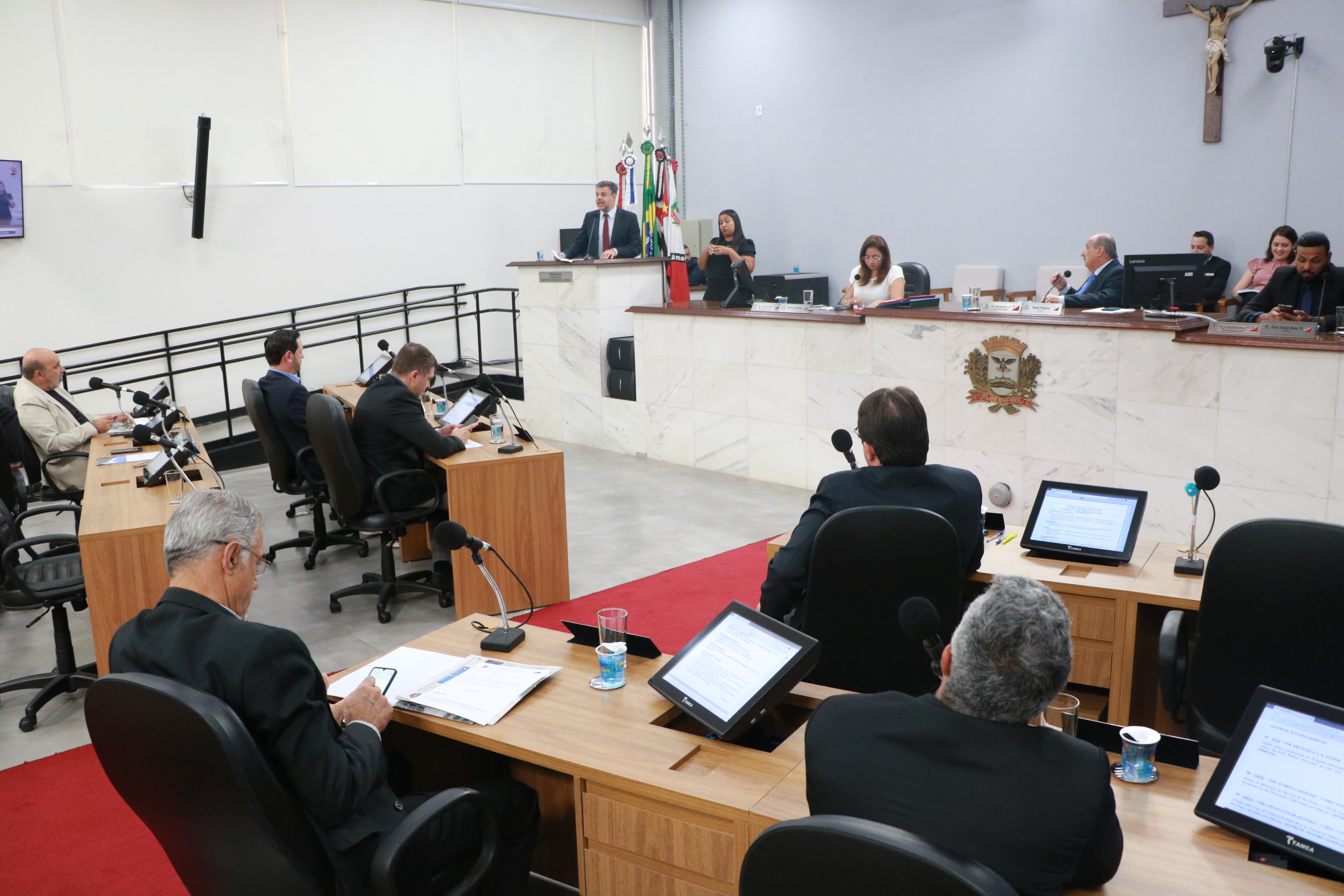 Vereadores vão decidir sobre a criação de novos cargos para a Câmara