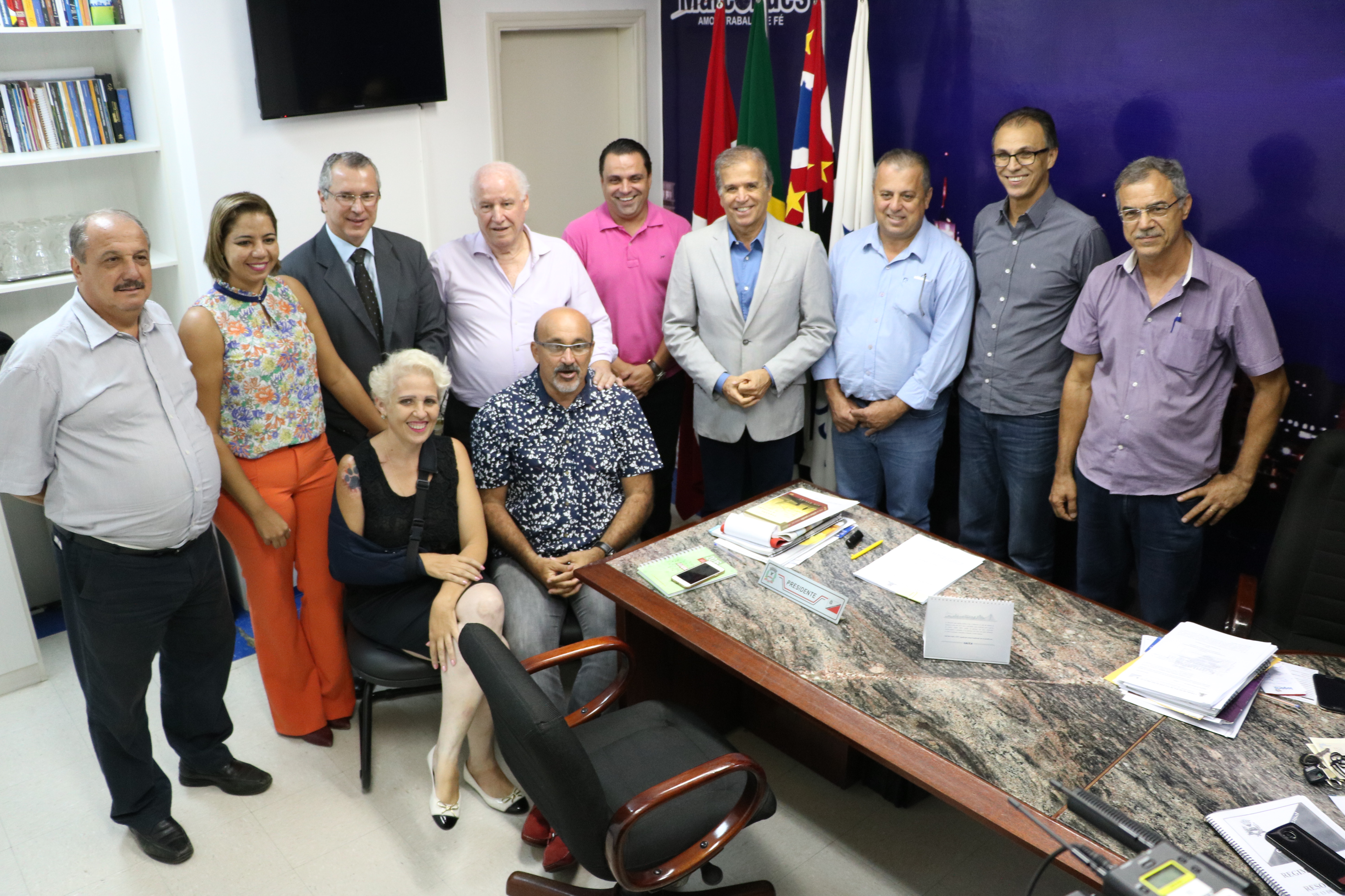 Prefeito Edinho Araújo é recepcionado por vereadores no gabinete do presidente Jean Charles