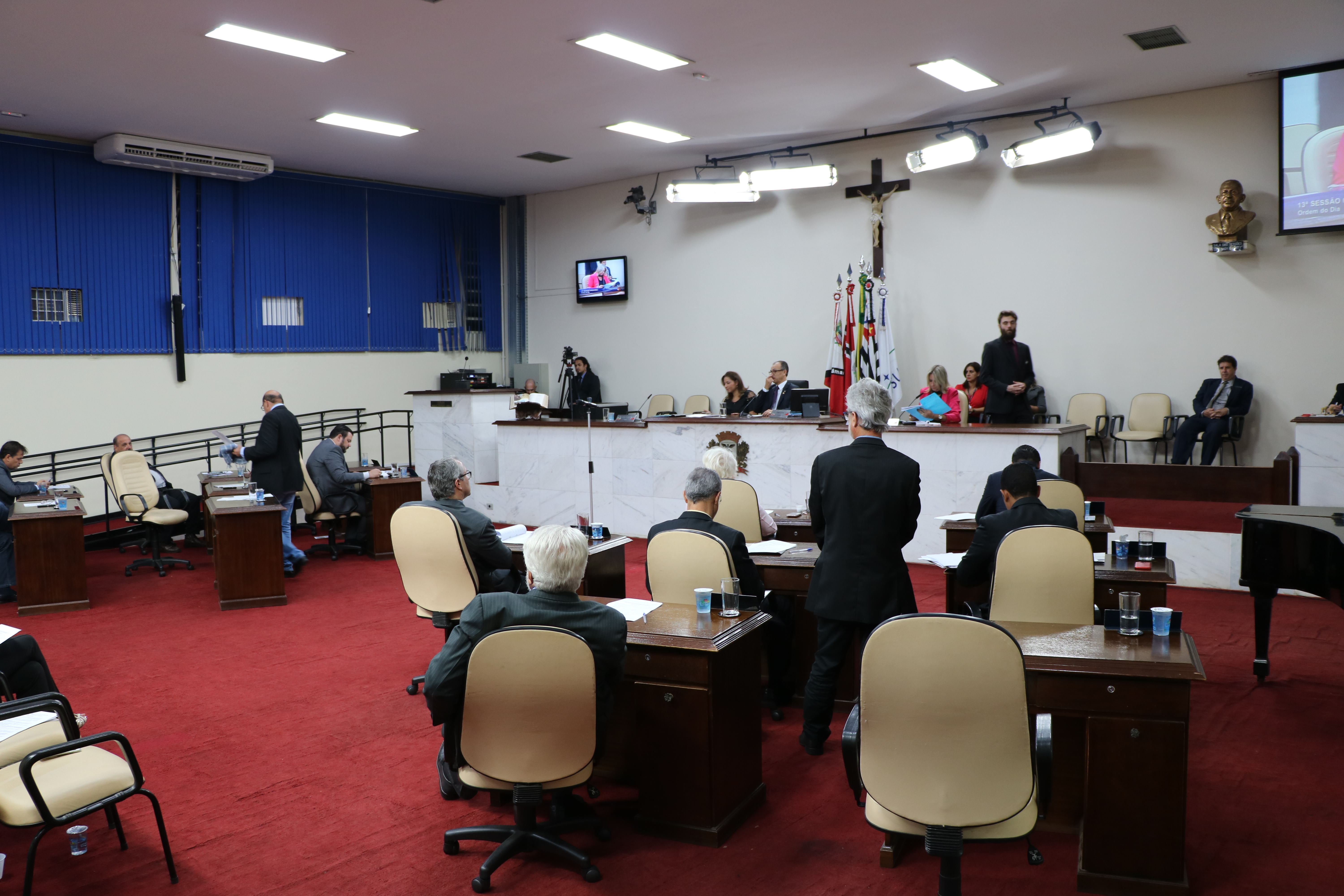 Vereadores rejeitaram dois vetos durante a 13ª sessão ordinária