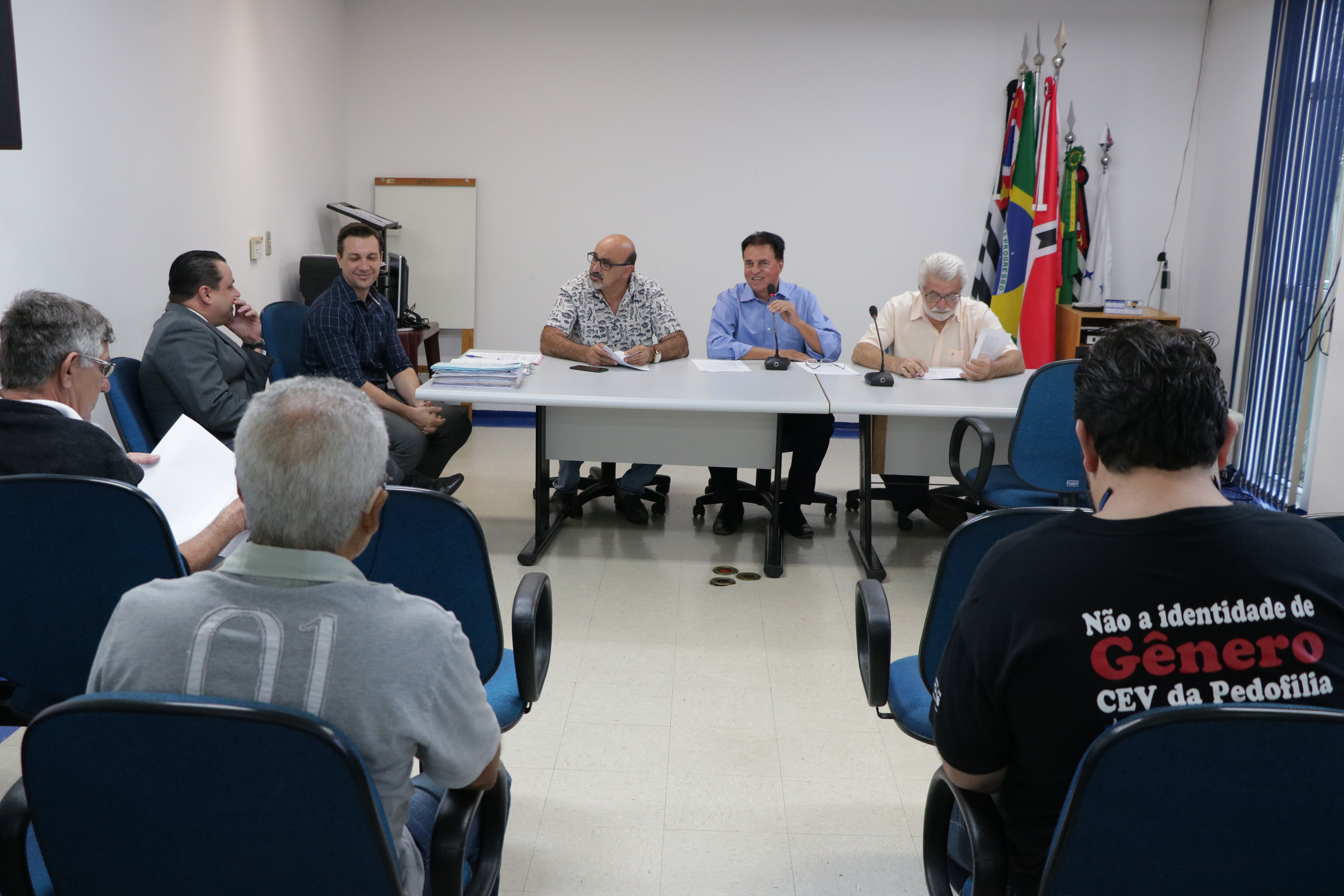 Comissão de Obras durante audiência para debater projetos urbanísticos