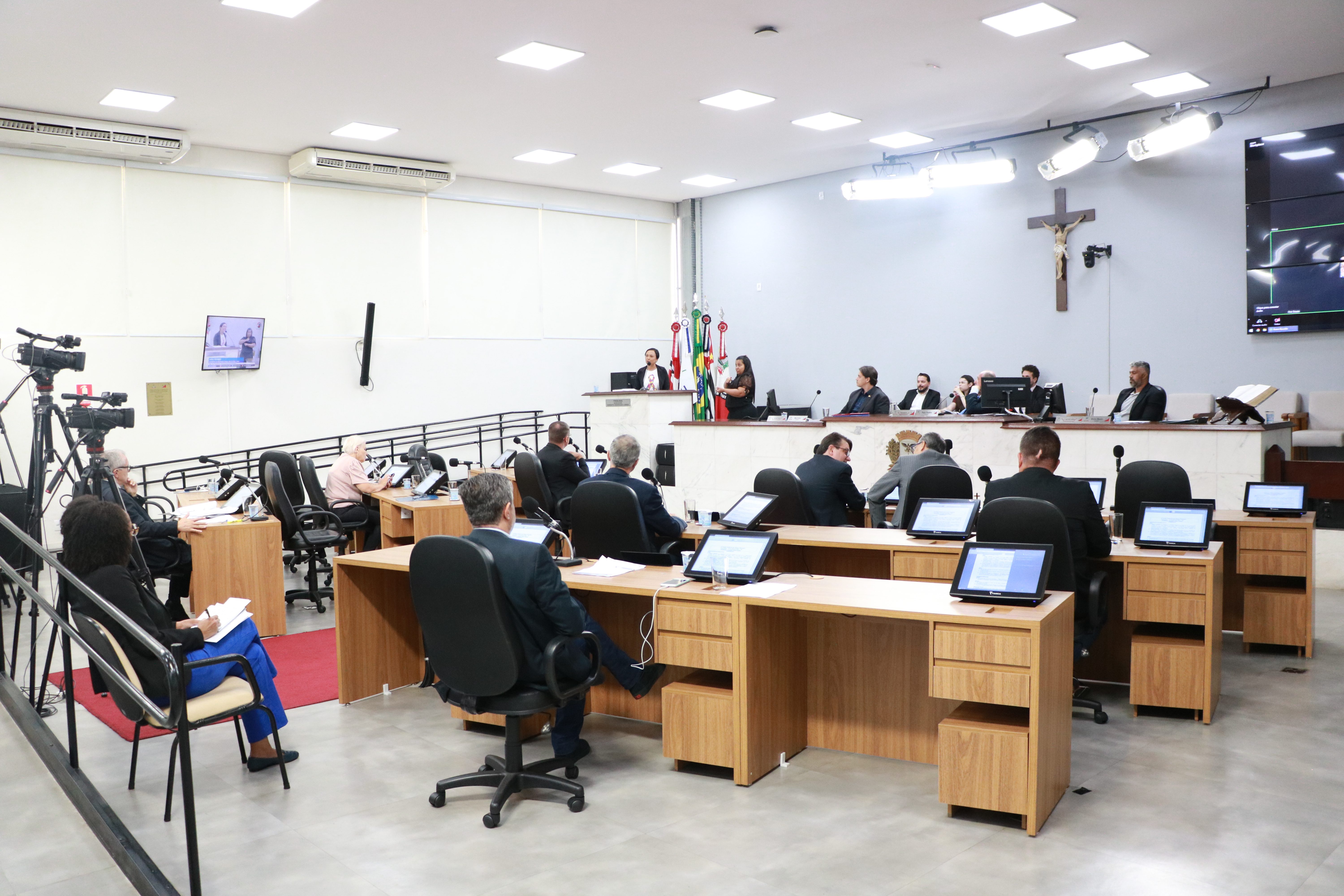 Vereadores aprovaram três projetos durante a 14ª sessão de 2024