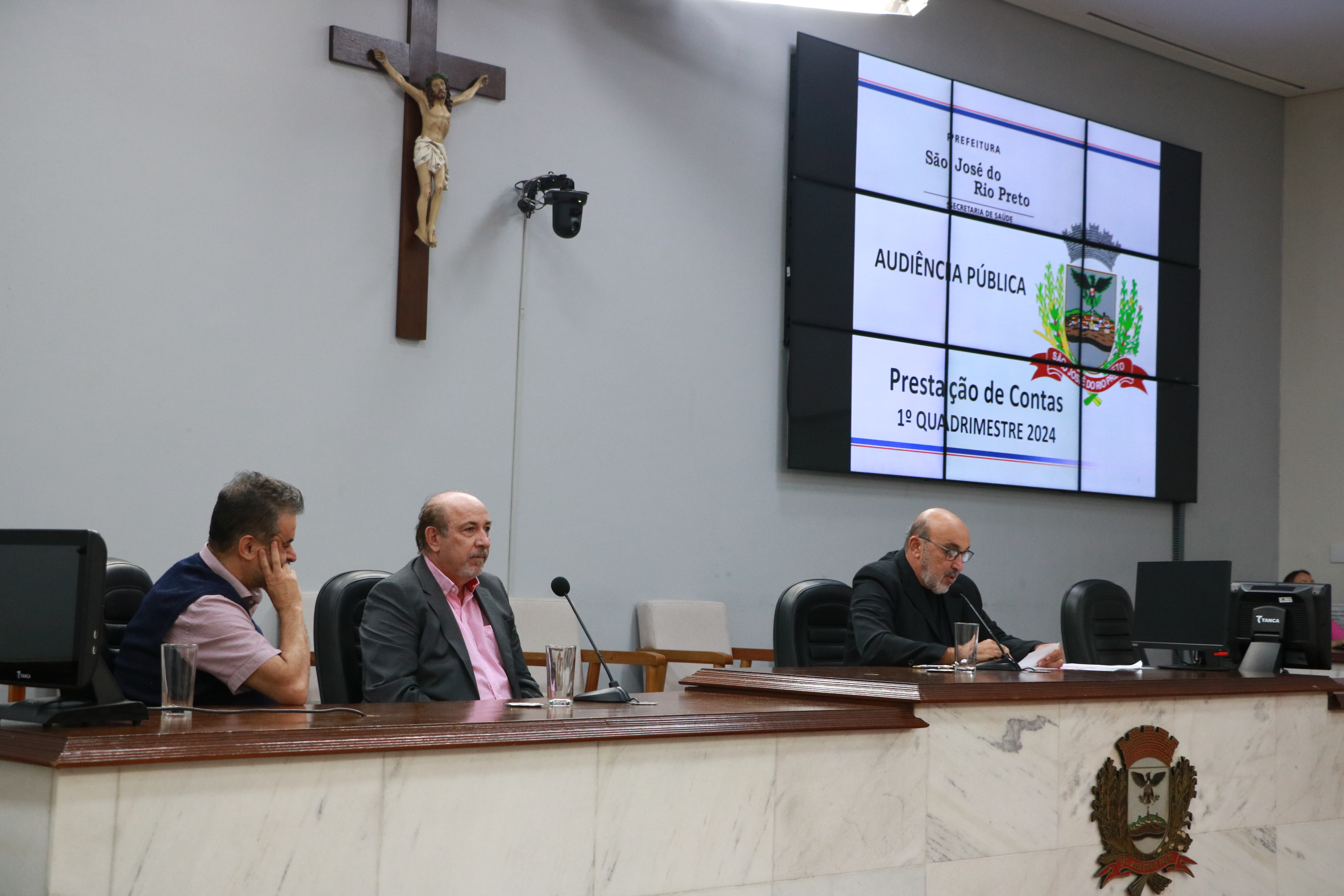 Baitello, Vedroni e Peixão na audiência para prestação de contas da Saúde