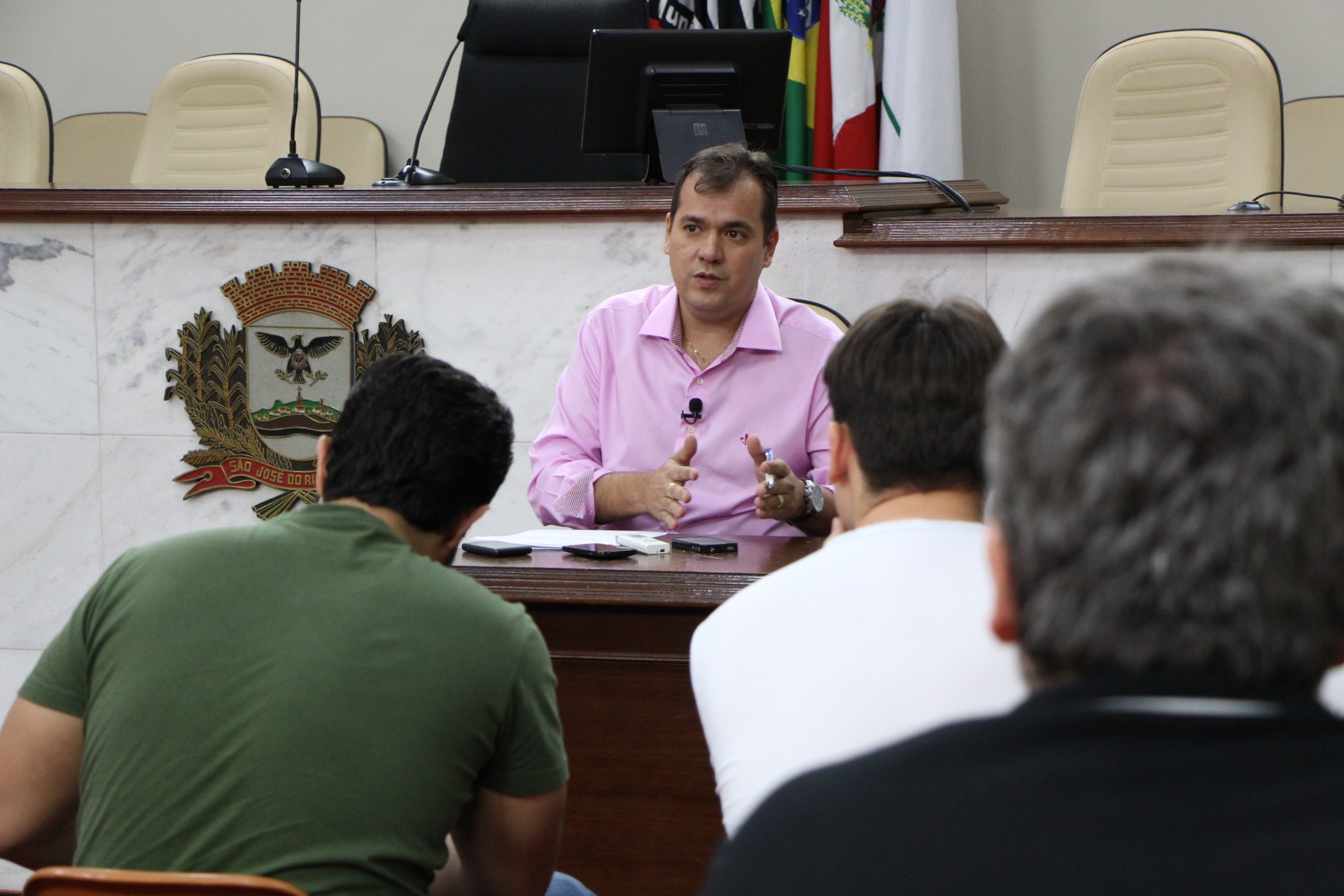 Devolução de dinheiro para a Prefeitura foi anunciada pelo presidente Fábio Marcondes em coletiva de imprensa