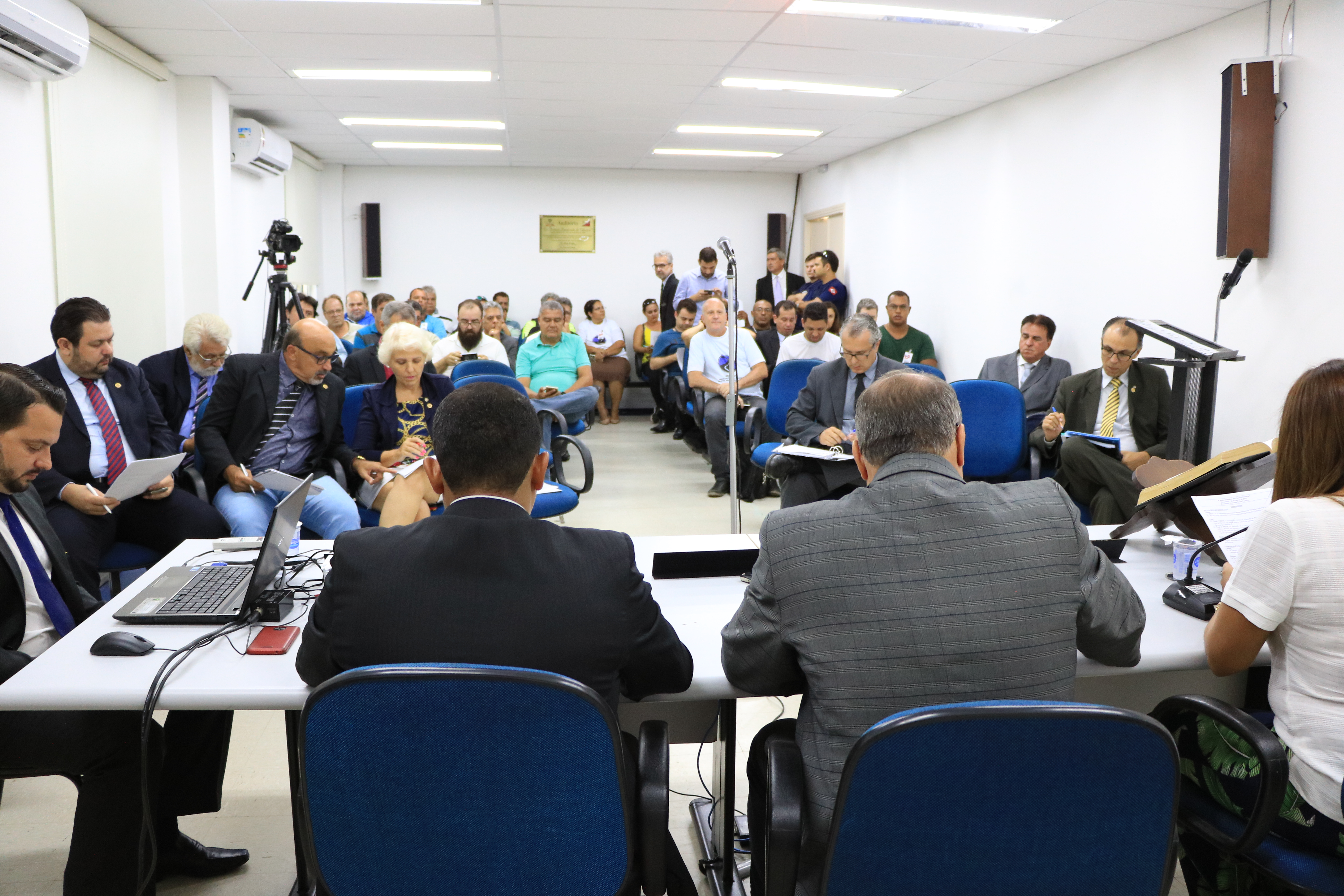 Oito projetos foram aprovados na 8ª sessão ordinária de 2019