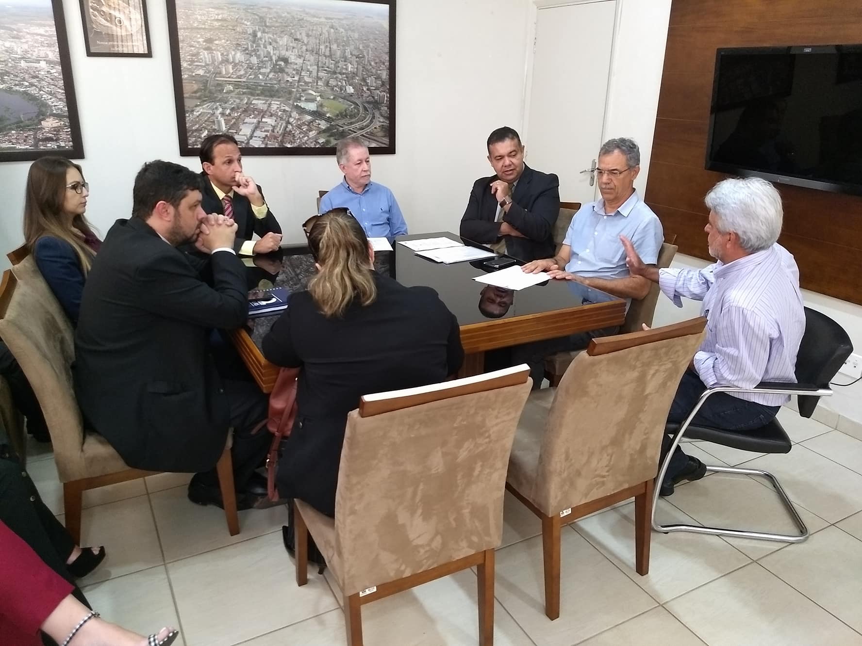 Reunião entre vereador, membros da ACP e representantes do Trânsito