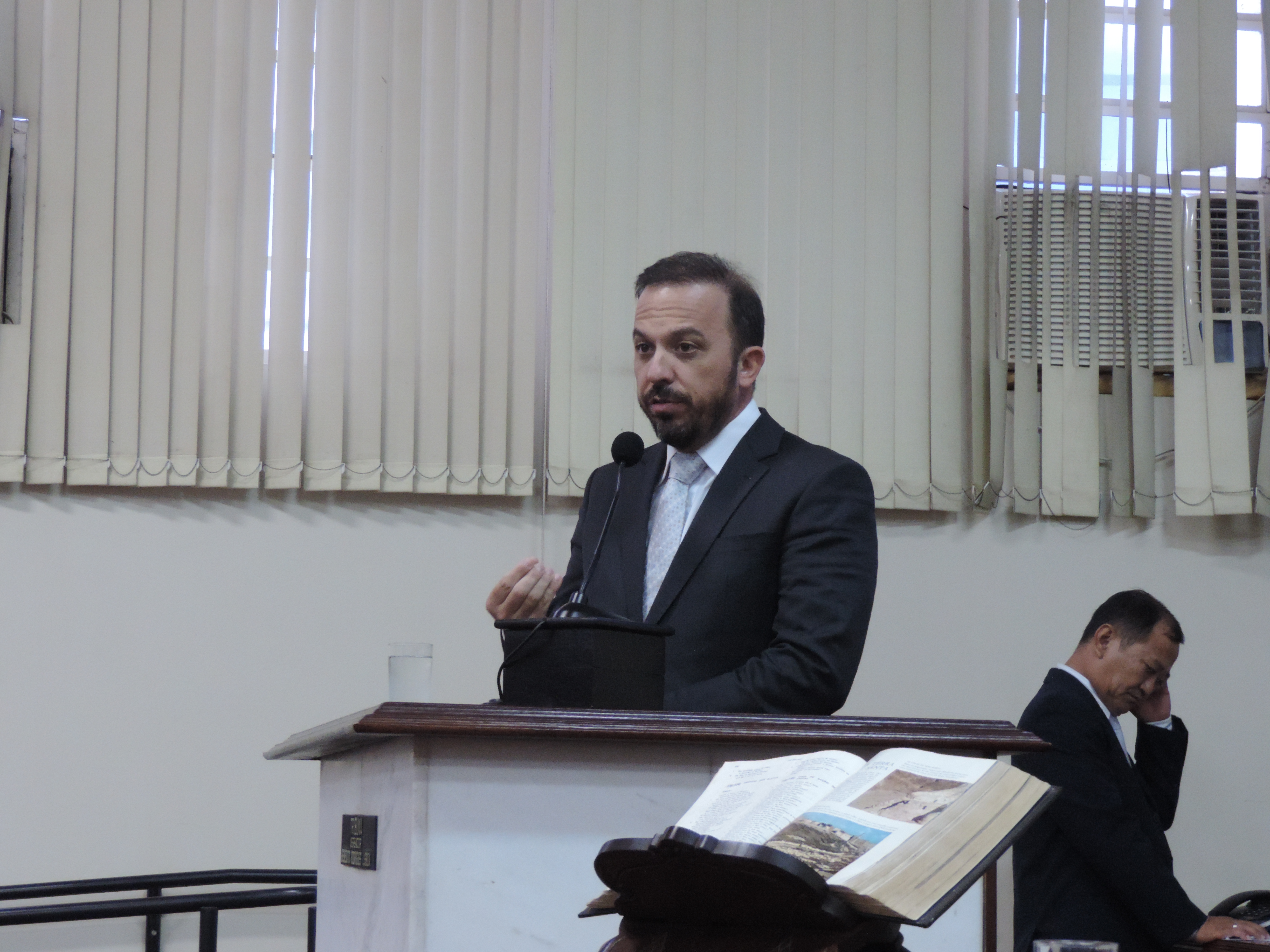 Pelrain falou sobre o trabalho realizado na Vara da Infância e Juventude