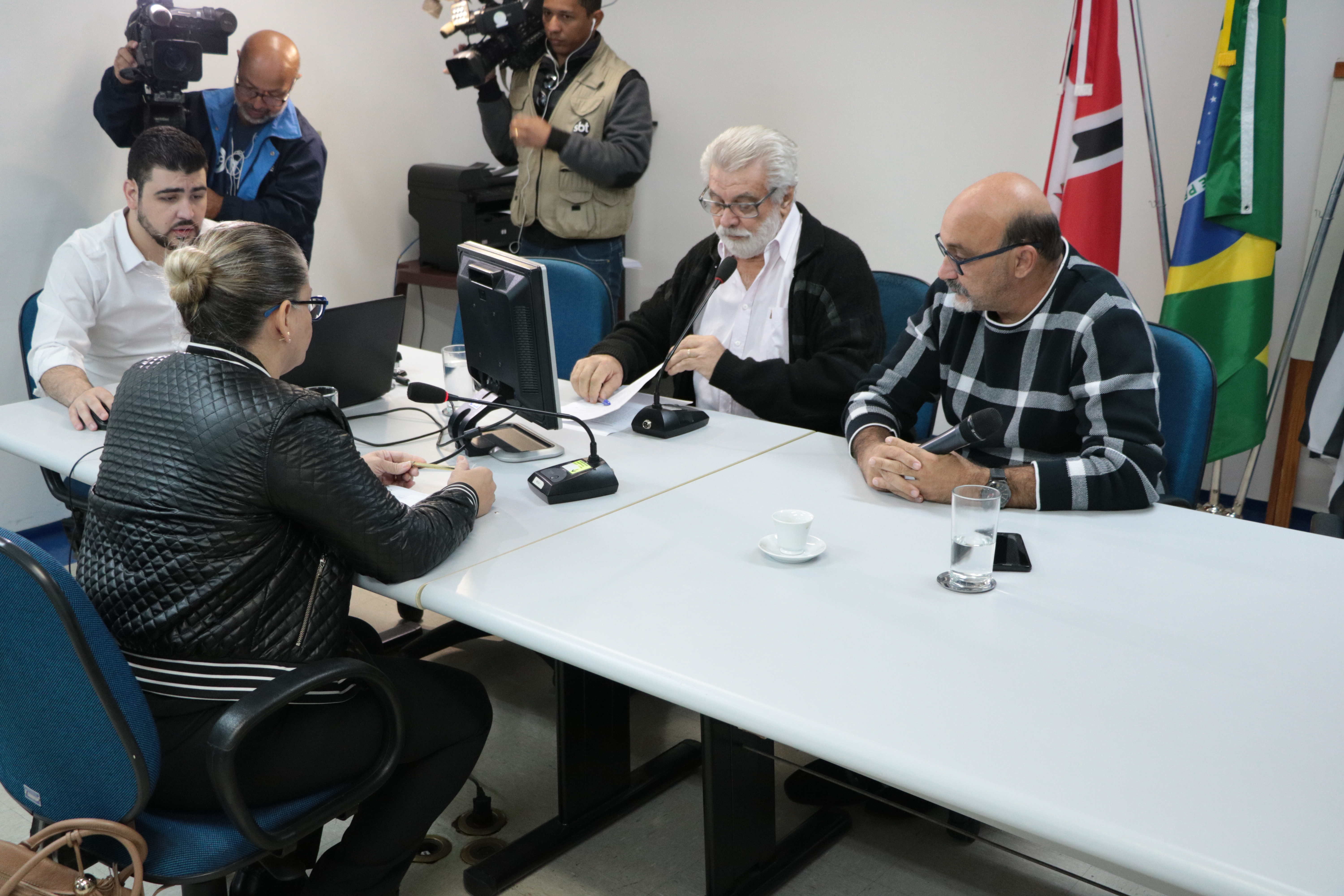 Empresária presta depoimento sobre participação em licitação da Área Azul