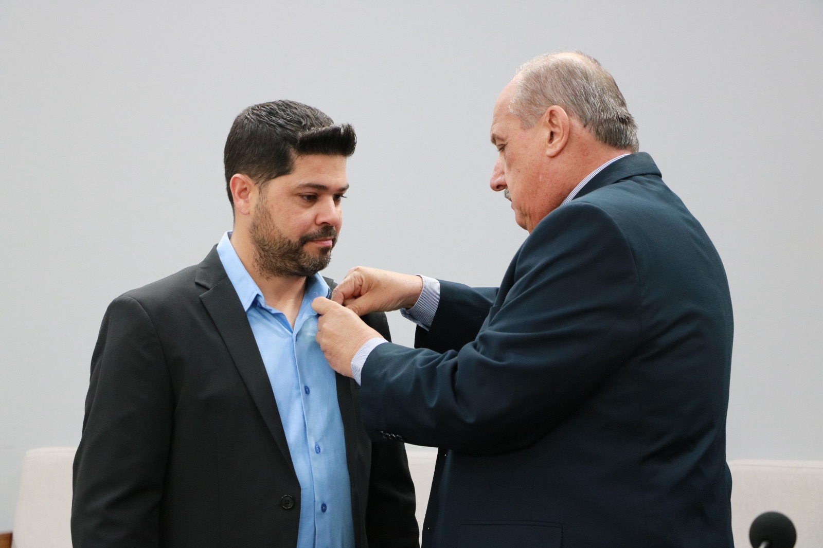 Pauléra dá posse ao suplente do Psol, Douglas Sendem